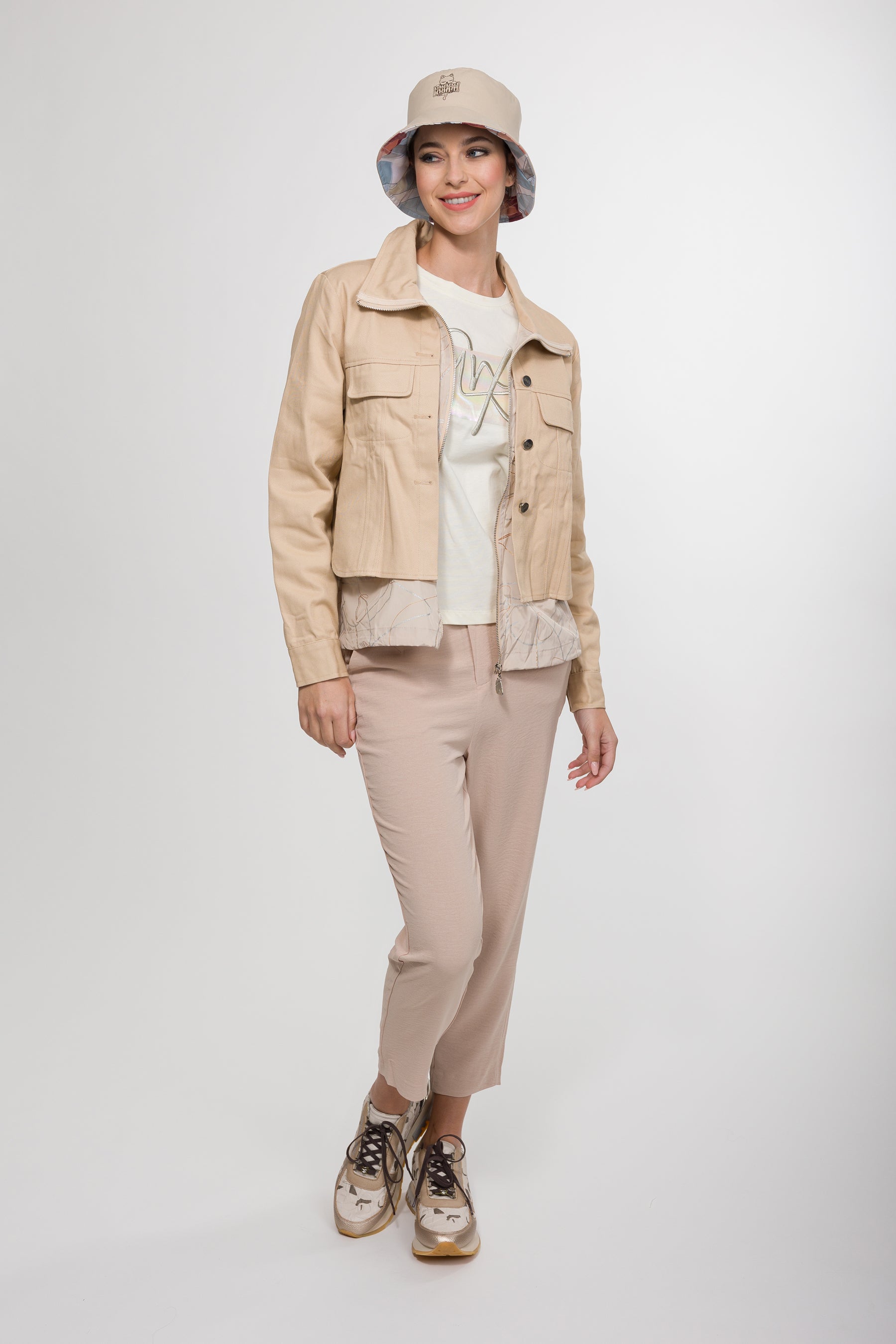 Beige-goldene Sneaker