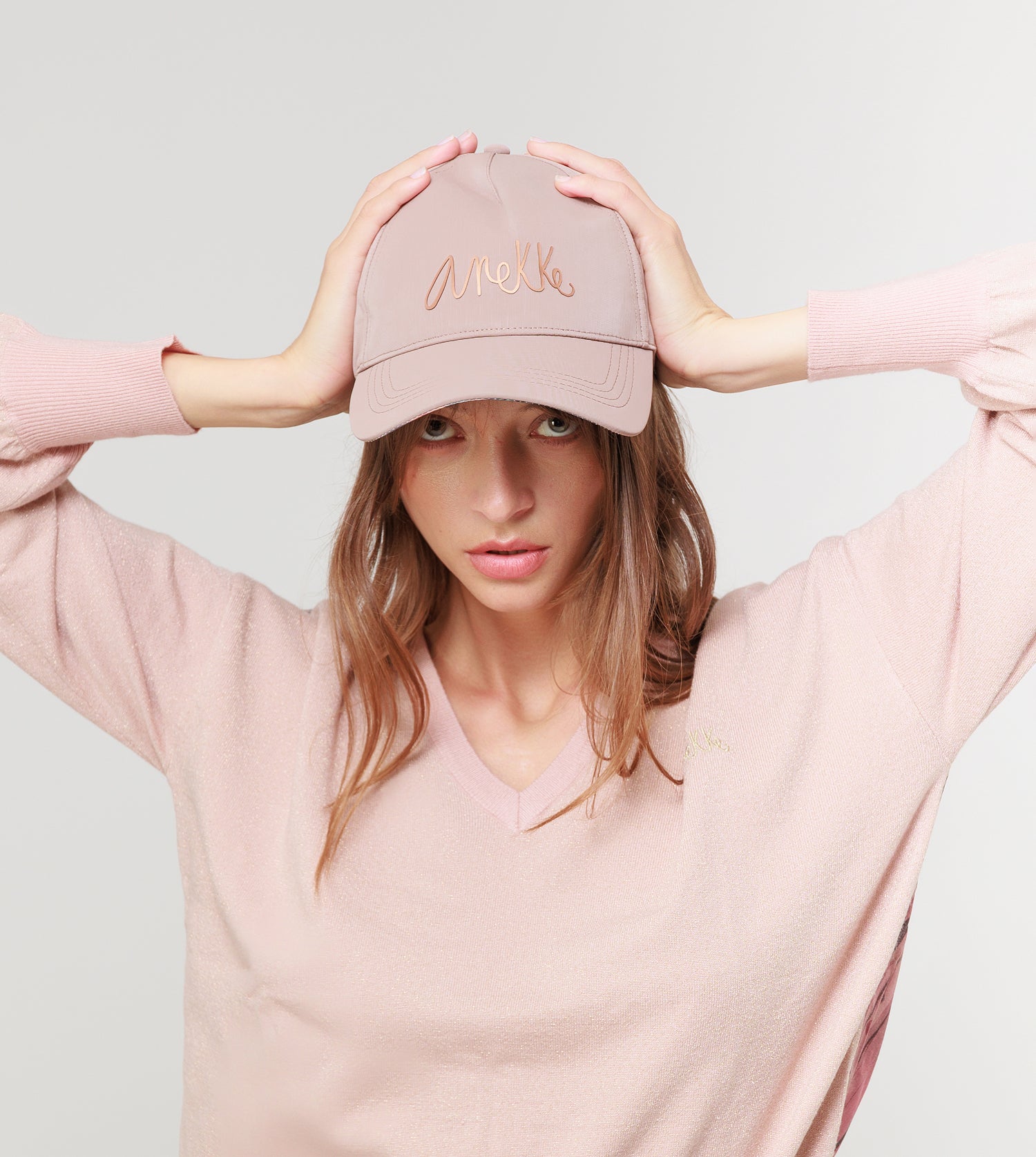 Rosa Pullover mit bedruckter Rückseite