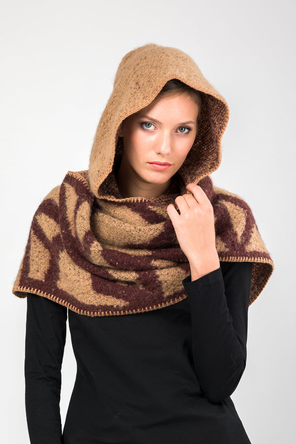 Schal mit Kapuze beige