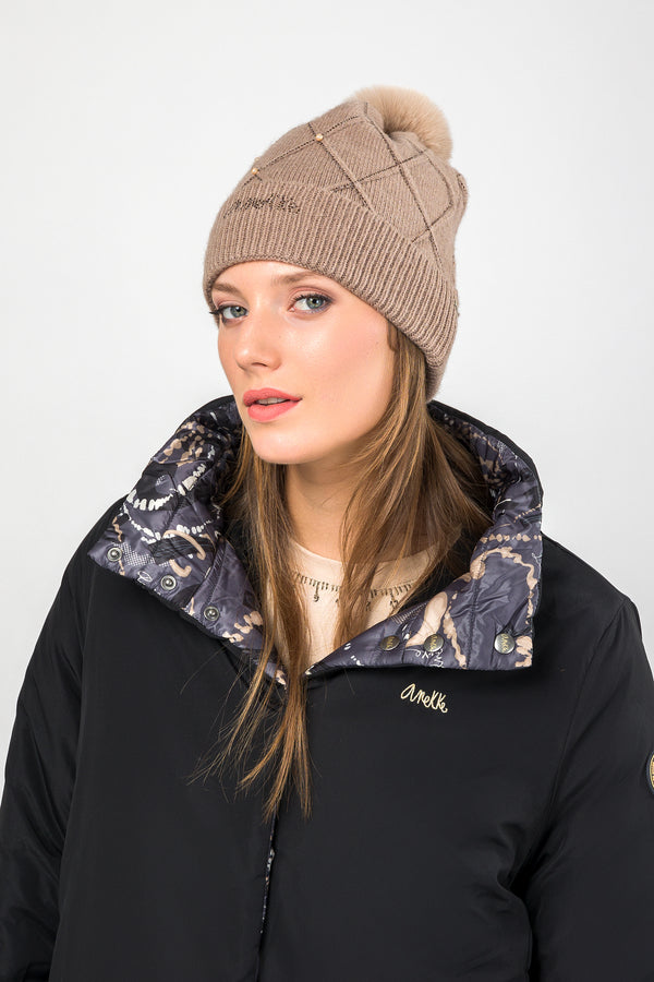 Strickmütze beige mit Verzierungen