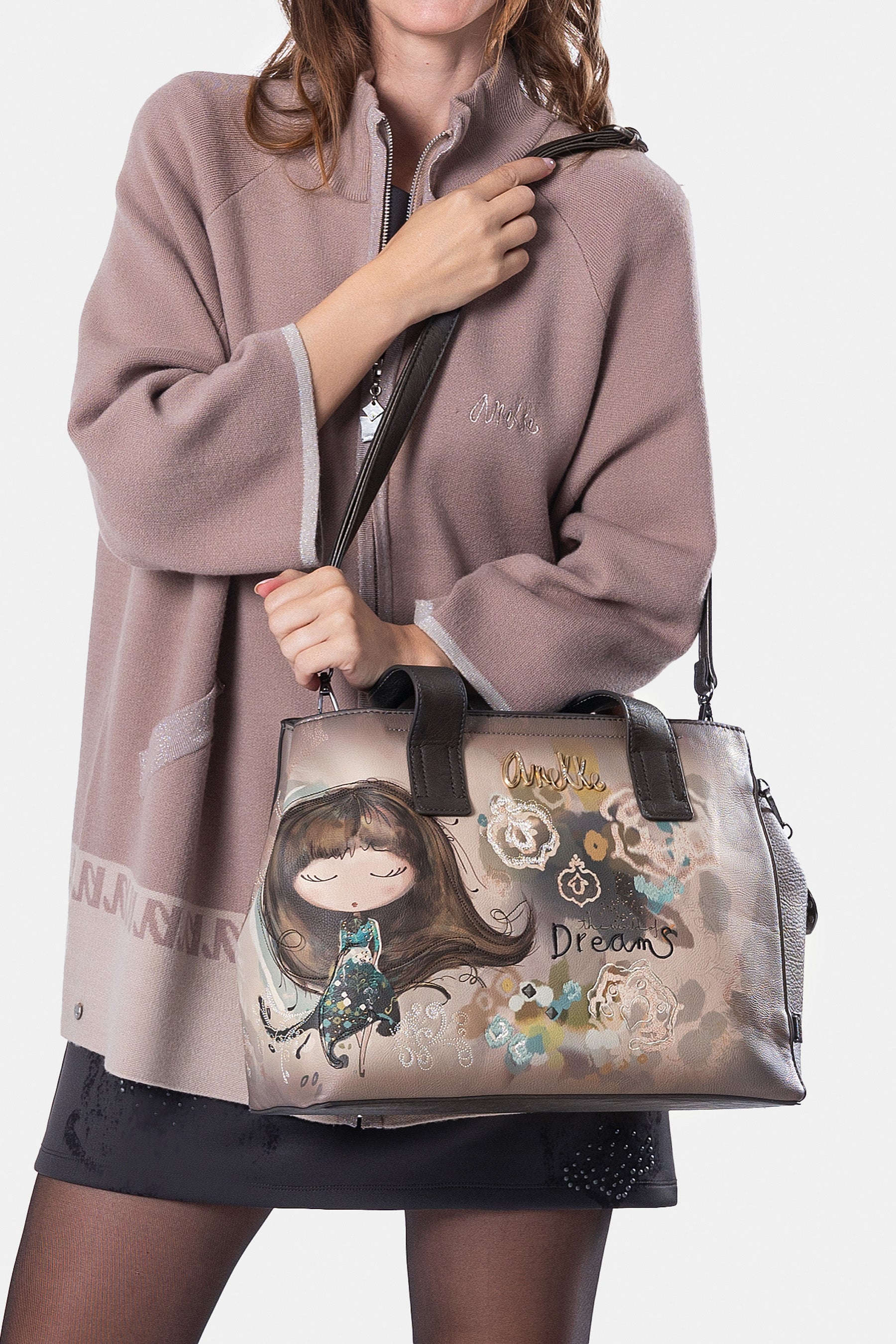 Handtasche mit Umhängeriemen Real