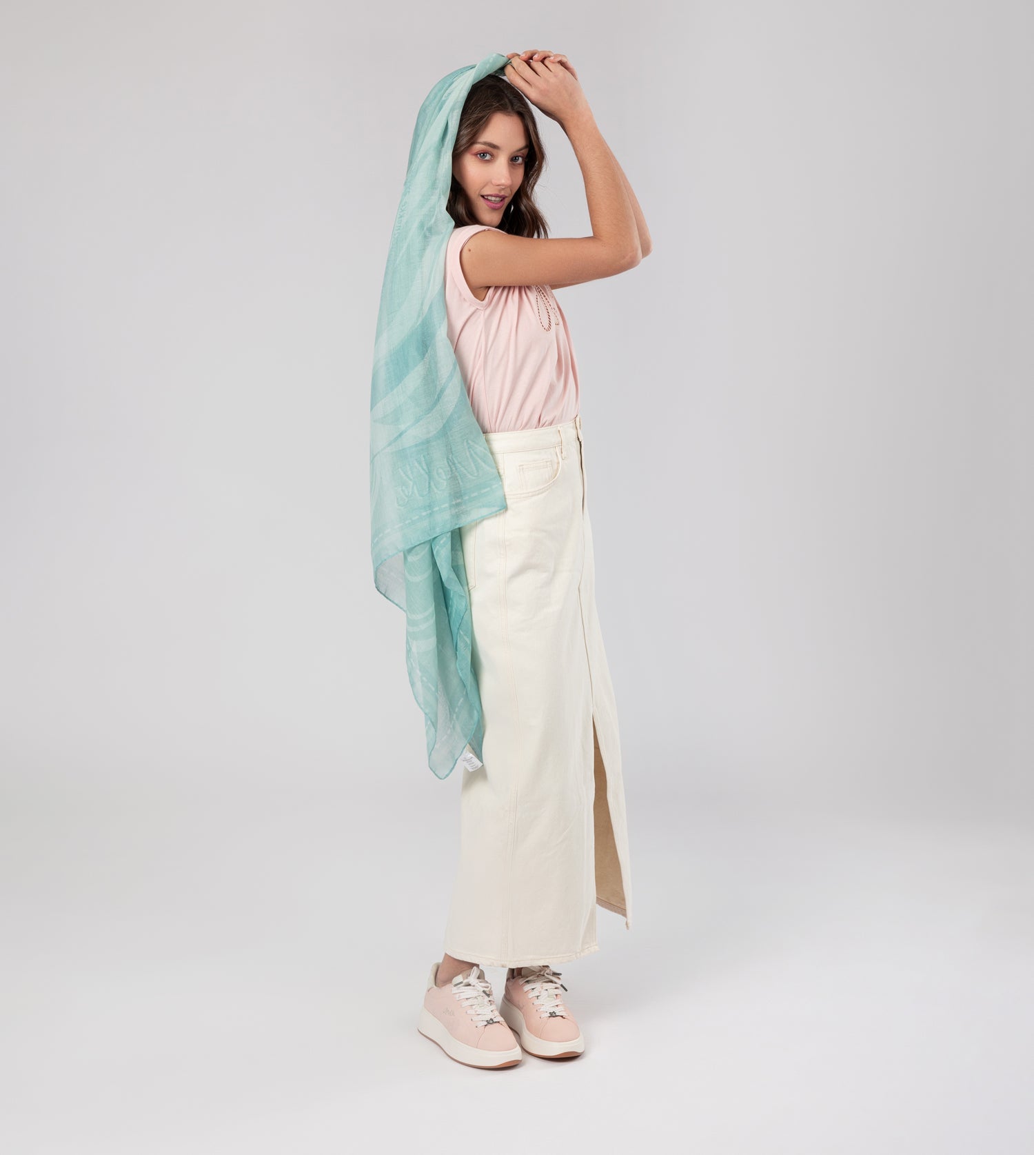 Grüner Schal Peace & Love